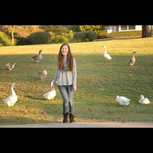 Meet your Posher, Ariel